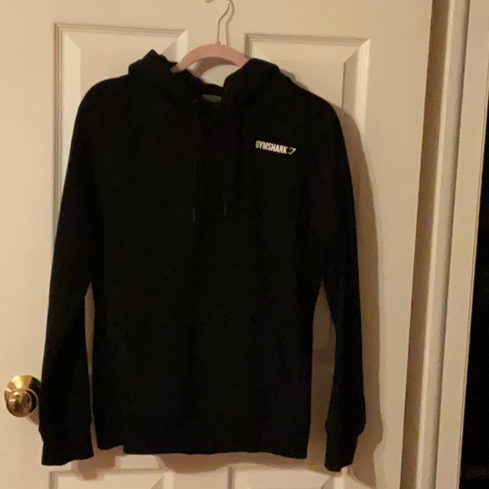 GYMSHARK black hooded sweatshirt.